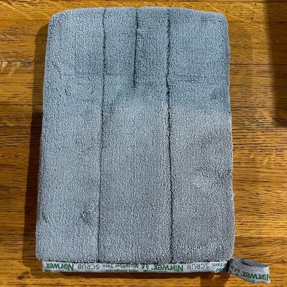 Norwex Bathroom Scrub Mitt NWOT - Picture 2 of 13